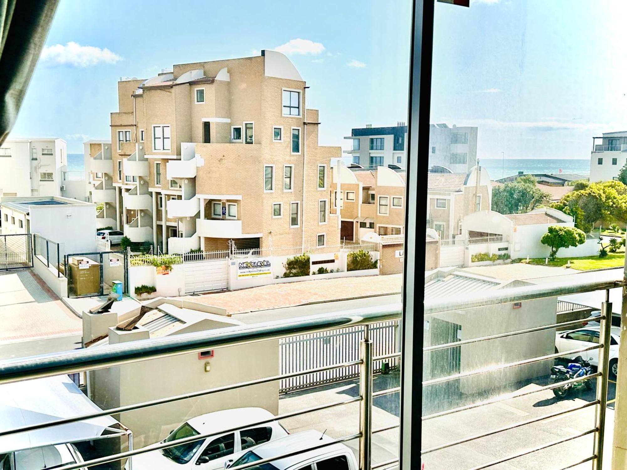 Caline Vip Apartments, Beach Close Bloubergstrand Kültér fotó